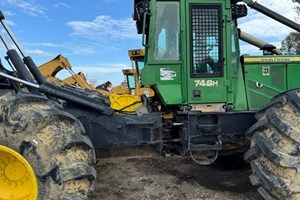 John Deere 748H  Skidder